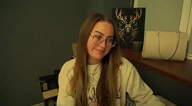Snapshot of luxie_milady chatting on December 2024 12:56:02 PM luxie milady online show from December 2024 12:56:02 PM