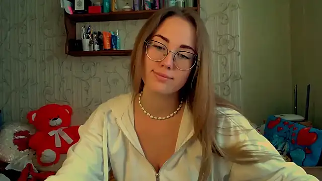 Snapshot of luxie_milady chatting on October 2025 10:21:01 AM luxie milady online show from October 2025 10:21:01 AM