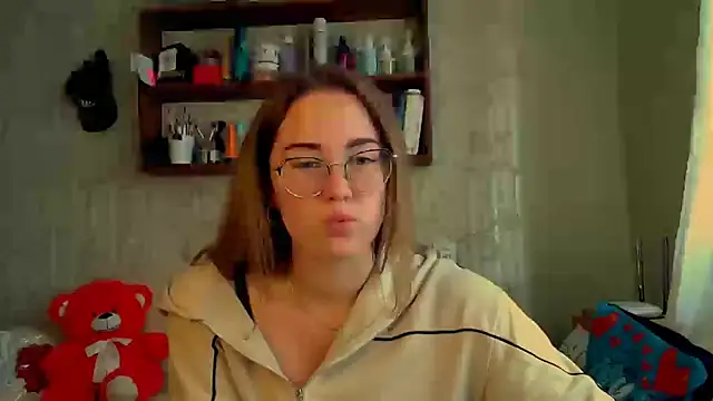Snapshot of luxie_milady chatting on October 2025 11:00:02 AM luxie milady online show from October 2025 11:00:02 AM