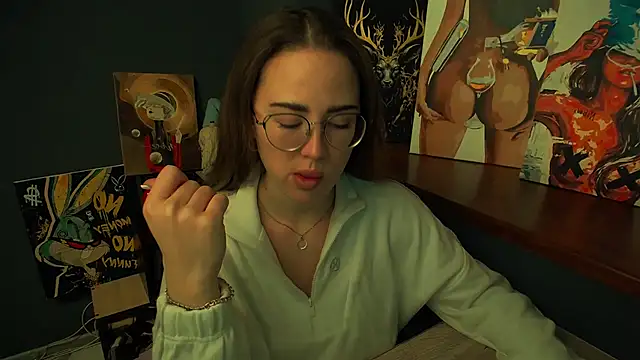 luxie milady online show from March 2026 12:40:01 PM