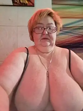 Snapshot of Awn290668 chatting on January 2025 08:18:02 AM Awn290668 online show from January 2025 08:18:02 AM