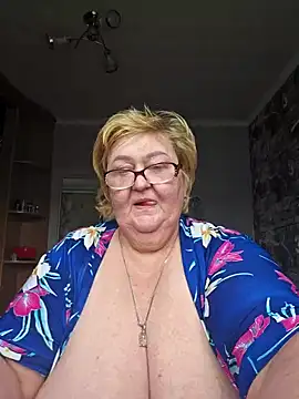 Snapshot of Awn290668 chatting on March 2025 08:32:02 AM Awn290668 online show from March 2025 08:32:02 AM