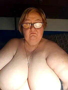 Snapshot of Awn290668 chatting on September 2025 04:28:02 PM Awn290668 online show from September 2025 04:28:02 PM