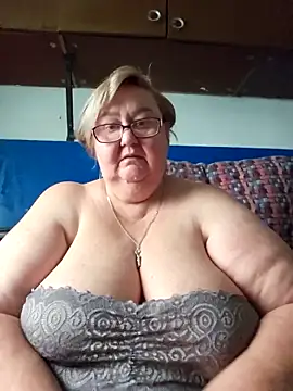 Snapshot of Awn290668 chatting on September 2025 05:52:02 AM Awn290668 online show from September 2025 05:52:02 AM