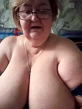 Snapshot of Awn290668 chatting on October 2025 05:33:02 AM Awn290668 online show from October 2025 05:33:02 AM