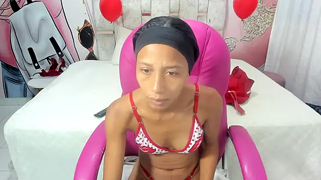 EMMA SWEETT1 online show from February 2025 12:37:01 PM