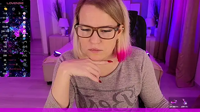 EVAshinyGIRL online show from December 2024 07:56:02 AM