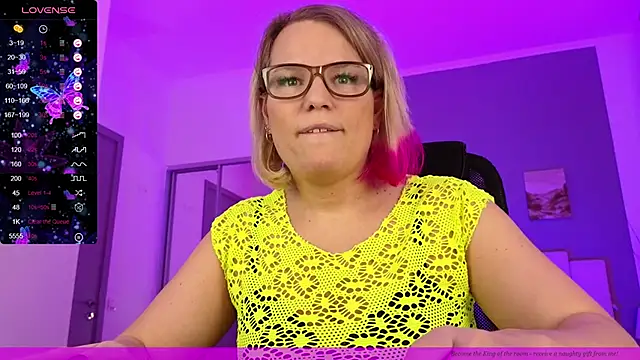 EVAshinyGIRL online show from January 2025 01:38:01 PM