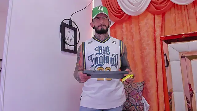 dilan scootk  online show from February 2026 07:23:01 PM