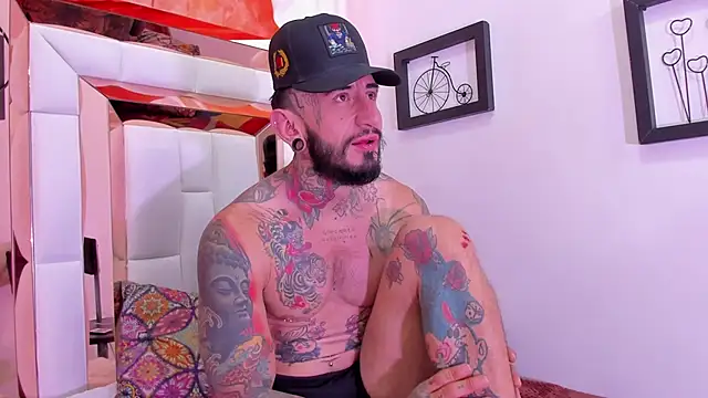 dilan scootk  online show from April 2026 07:29:01 PM