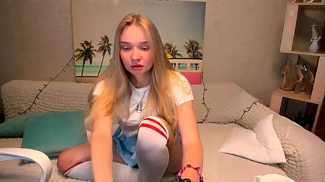 BoysLoveBlondee online show from December 2024 07:41:02 PM