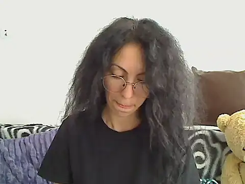 Emmatoo online show from April 2026 09:18:01 AM