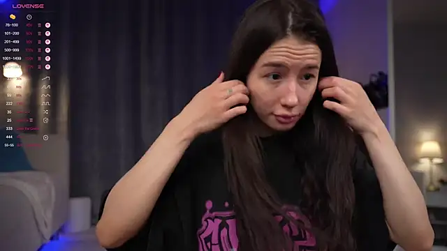 Snapshot of Amely_Young chatting on September 2025 01:16:02 AM Amely Young online show from September 2025 01:16:02 AM