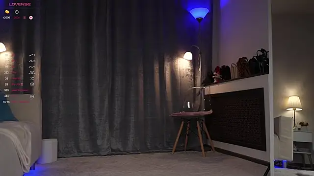 Snapshot of Amely_Young chatting on September 2025 01:16:02 AM Amely Young online show from September 2025 01:16:02 AM