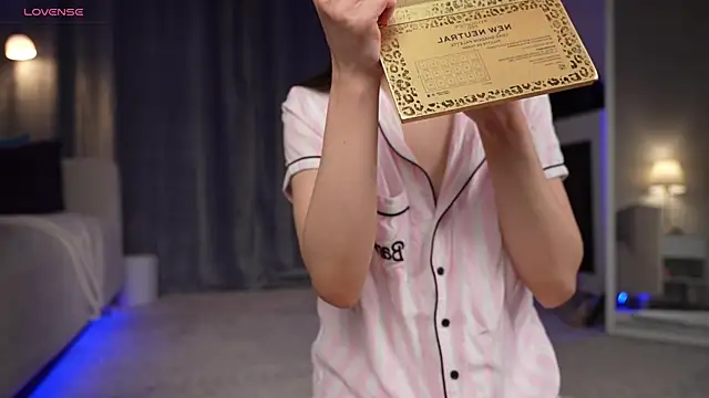 Snapshot of Amely_Young chatting on October 2025 12:41:02 AM Amely Young online show from October 2025 12:41:02 AM