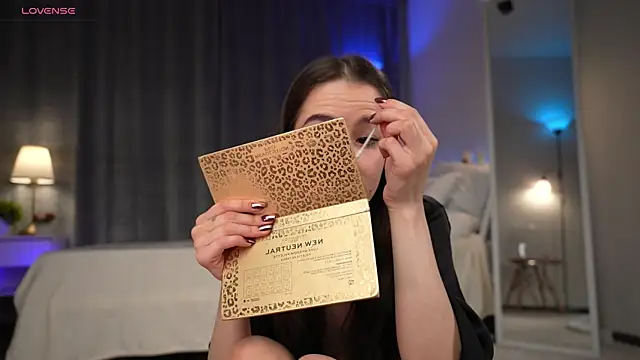 Snapshot of Amely_Young chatting on November 2025 12:42:01 AM Amely Young online show from November 2025 12:42:01 AM