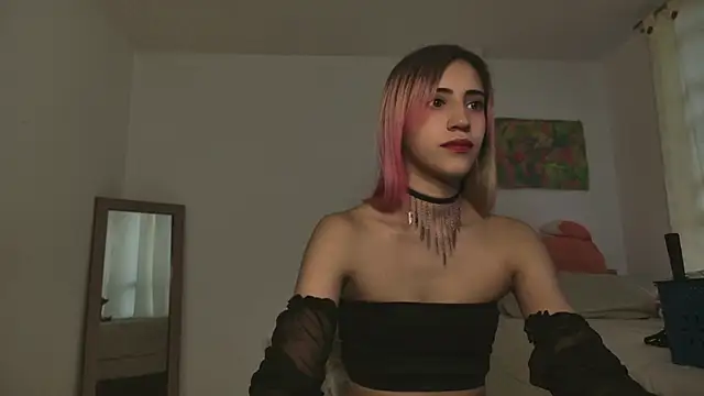 linnie  online show from March 2025 11:07:01 PM