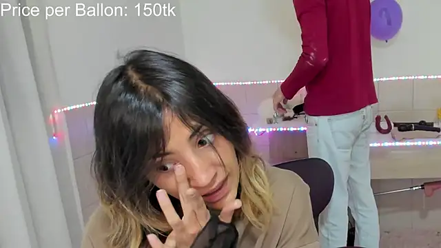 linnie  online show from September 2025 11:07:01 PM