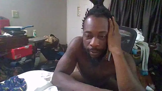 Snapshot of Mrbbc803 chatting on March 2025 02:51:02 AM Mrbbc803 online show from March 2025 02:51:02 AM