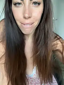 Eyline online show from January 2025 03:15:01 PM