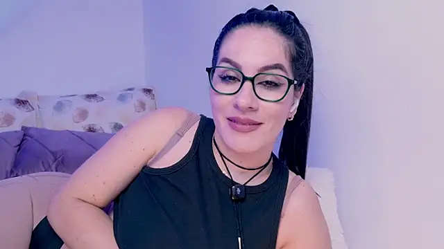 Pamela Rosal online show from September 2025 02:11:01 AM