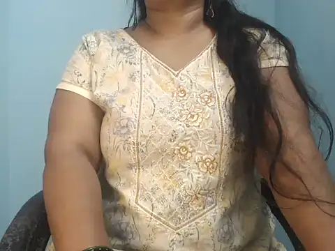 Snapshot of sapna-ji chatting on January 2025 08:11:01 AM sapna-ji online show from January 2025 08:11:01 AM