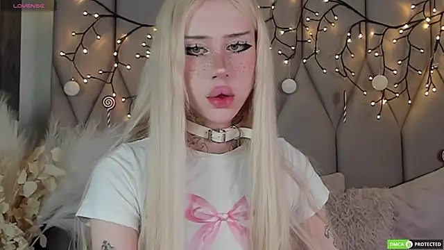 Joy Barker online show from December 2025 03:25:02 AM