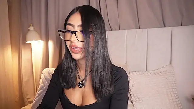 Sara albrecht online show from March 2026 03:34:01 AM