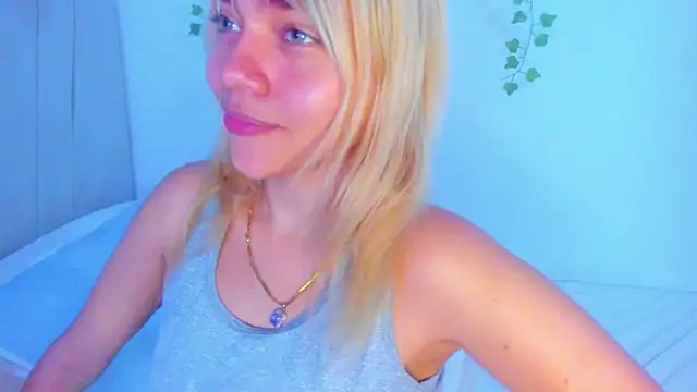 Snapshot of Sweet_MaryJane2 chatting on March 2025 05:52:02 AM Sweet MaryJane2 online show from March 2025 05:52:02 AM