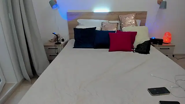 KateRedgar online show from September 2025 01:55:01 PM