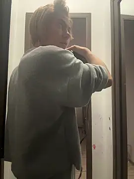 tanyagrey online show from November 2025 06:47:02 AM