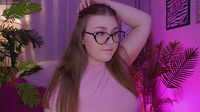 Snapshot of Mia__Peach chatting on February 2025 11:59:02 PM Mia Peach online show from February 2025 11:59:02 PM