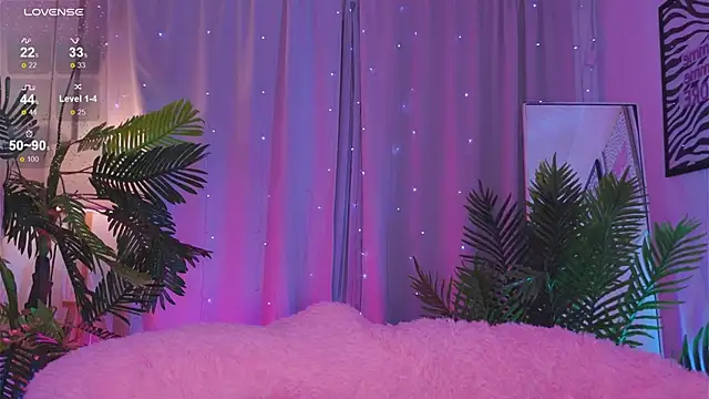 Snapshot of Mia__Peach chatting on March 2025 04:49:01 AM Mia Peach online show from March 2025 04:49:01 AM