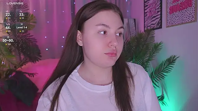 Snapshot of Mia__Peach chatting on March 2025 11:57:02 PM Mia Peach online show from March 2025 11:57:02 PM