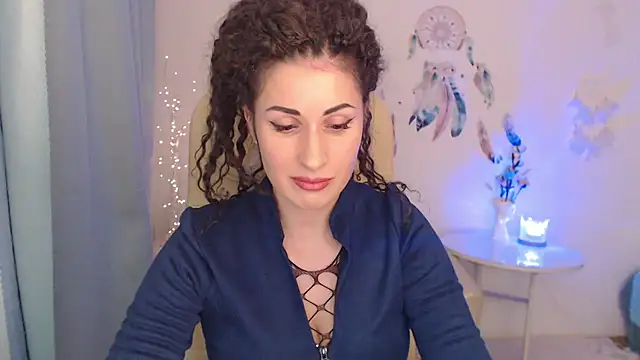 MaryMalory11 online show from December 2024 04:28:01 PM