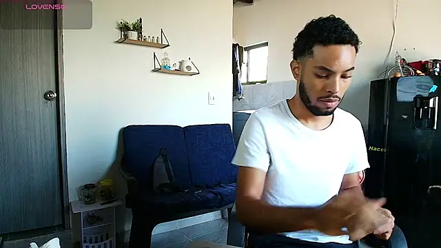 Snapshot of colinbrown chatting on January 2026 01:16:02 PM colinbrown online show from January 2026 01:16:02 PM