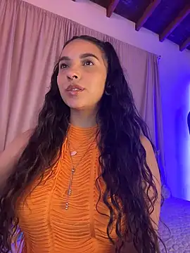 Snapshot of ThaliaRivera_ chatting on June 2026 05:44:01 AM ThaliaRivera online show from June 2026 05:44:01 AM