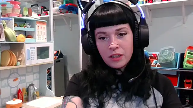 Snapshot of Marcelinegoddess chatting on February 2025 05:49:02 AM Marcelinegoddess online show from February 2025 05:49:02 AM
