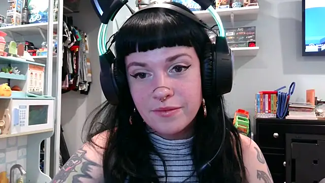 Snapshot of Marcelinegoddess chatting on February 2025 05:44:02 AM Marcelinegoddess online show from February 2025 05:44:02 AM