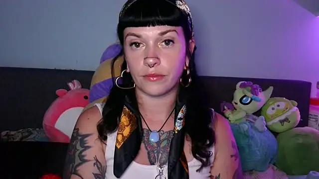 Snapshot of Marcelinegoddess chatting on September 2025 03:28:01 AM Marcelinegoddess online show from September 2025 03:28:01 AM