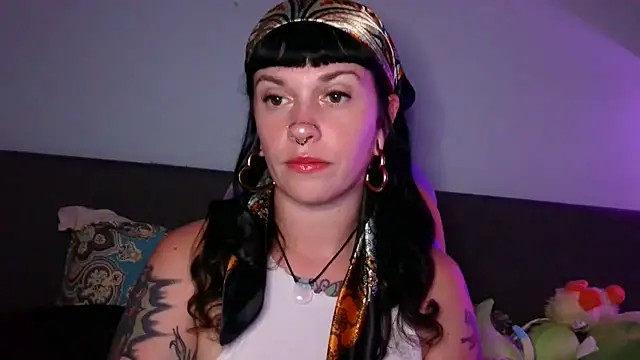 Snapshot of Marcelinegoddess chatting on September 2025 02:45:01 AM Marcelinegoddess online show from September 2025 02:45:01 AM