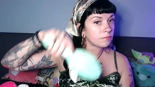 Snapshot of Marcelinegoddess chatting on September 2025 04:28:01 AM Marcelinegoddess online show from September 2025 04:28:01 AM