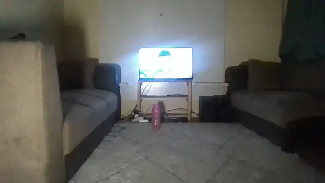 Snapshot of SmallGoodNutts chatting on September 2025 04:23:01 AM SmallGoodNutts online show from September 2025 04:23:01 AM