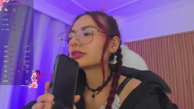 Snapshot of sophiecherry_ chatting on February 2025 09:31:01 AM sophiecherry online show from February 2025 09:31:01 AM