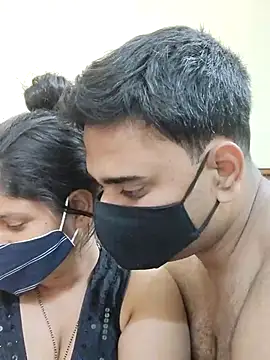 IND COUPLE1 online show from February 2025 03:33:01 AM