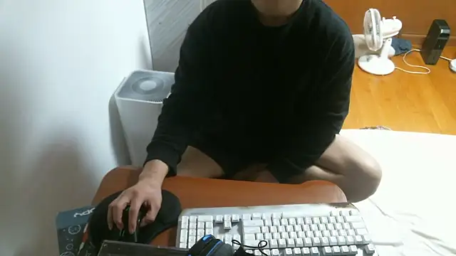 Snapshot of Stellan_0412 chatting on February 2026 04:00:01 PM Stellan 0412 online show from February 2026 04:00:01 PM