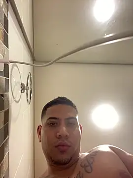 Snapshot of Juanes432 chatting on February 2026 05:59:01 AM Juanes432 online show from February 2026 05:59:01 AM