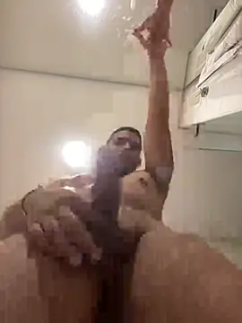 Snapshot of Juanes432 chatting on February 2026 04:47:02 PM Juanes432 online show from February 2026 04:47:02 PM