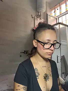 Snapshot of Hawitxui chatting on September 2025 08:14:02 AM Hawitxui online show from September 2025 08:14:02 AM