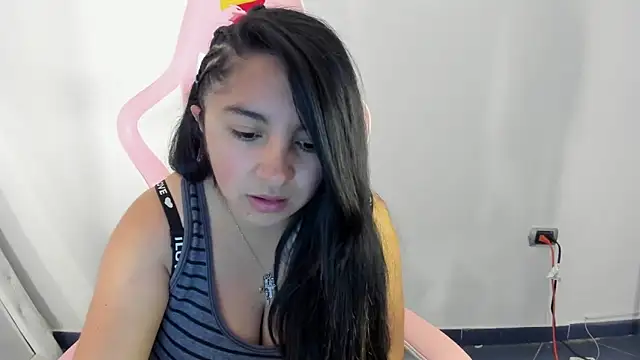  Angelinaandrade  online show from March 2025 02:16:01 PM